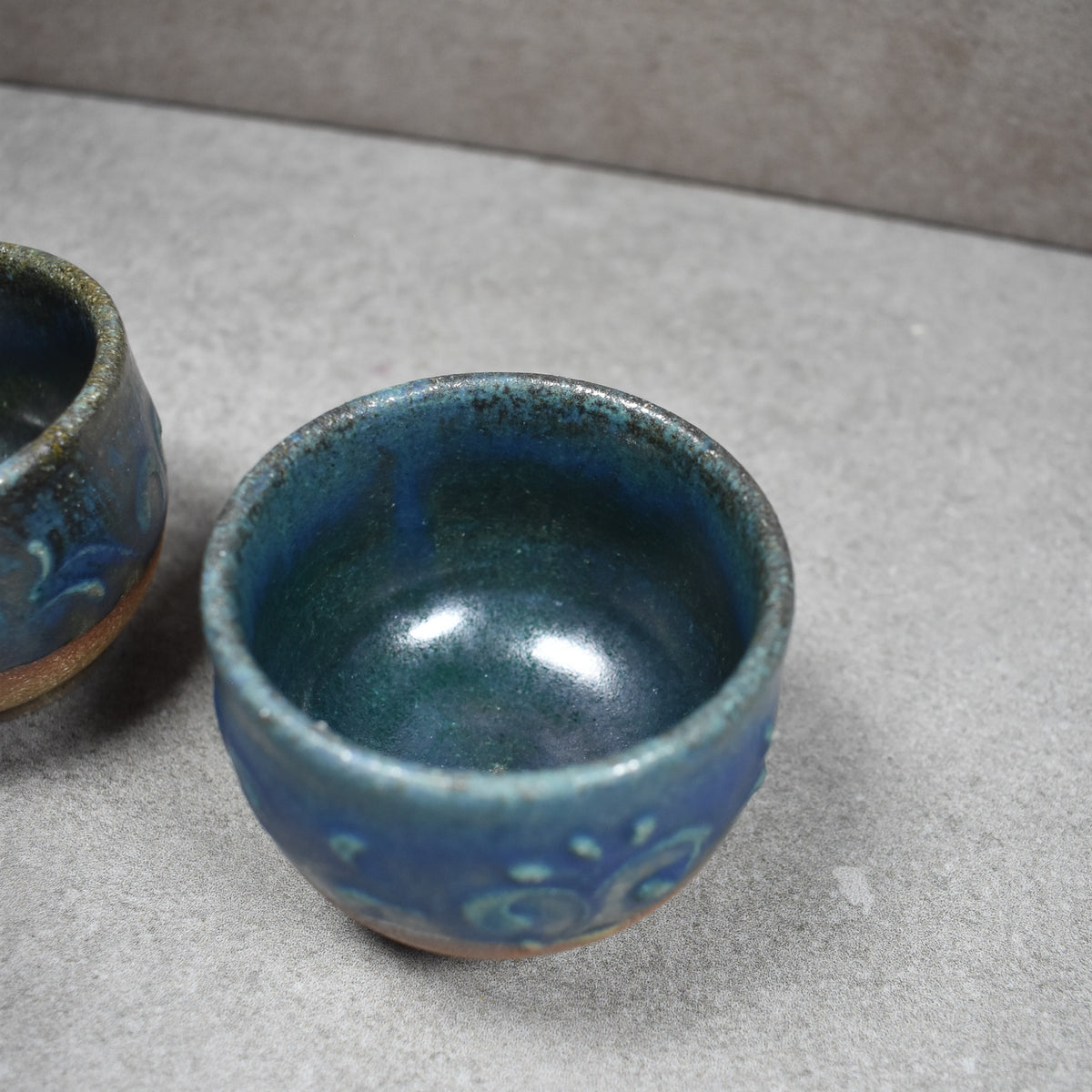Kitagama: Yachimun Arabesque Tea Cups by Masamori Yonahara