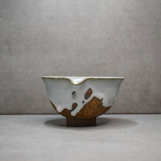 Senryuzan Hagi Pottery: Lipped Chawan