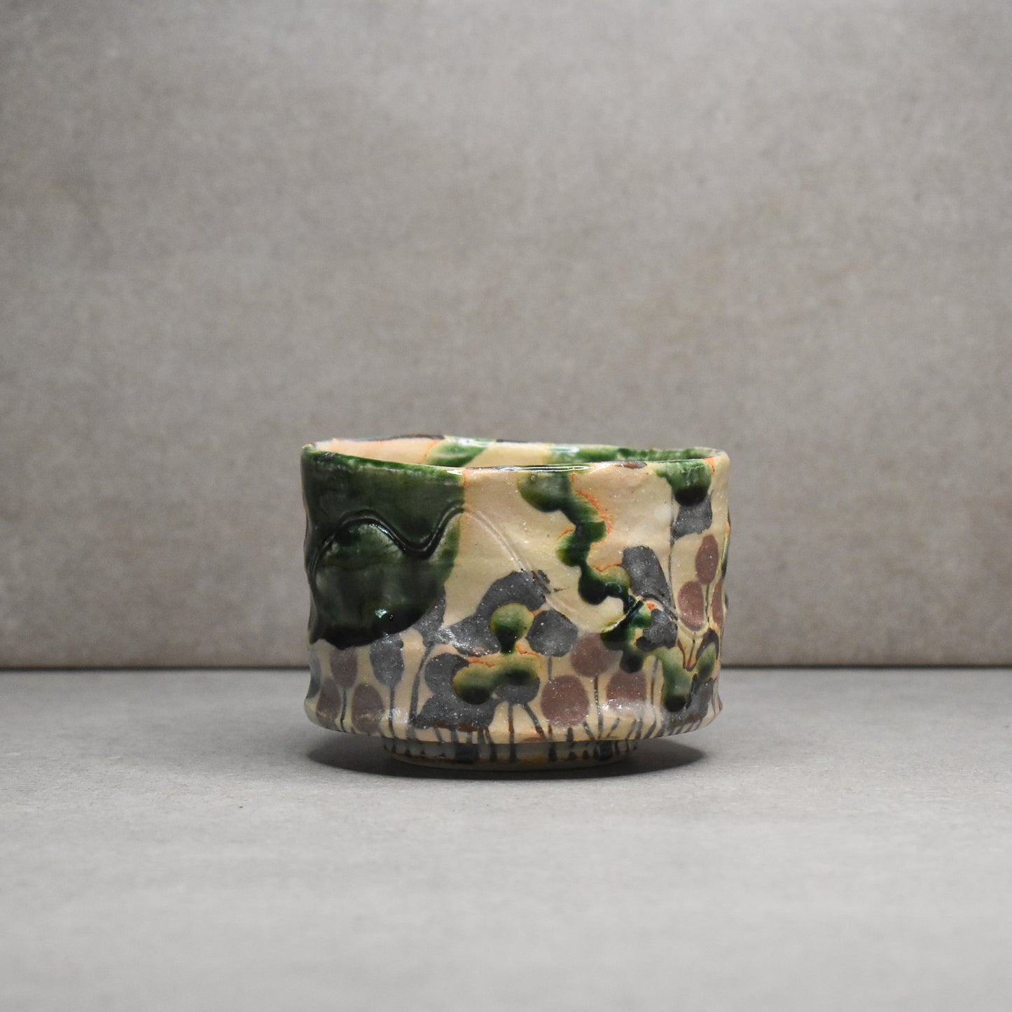 Minoru Toki:  Minoyaki Oribe Flower Chawan