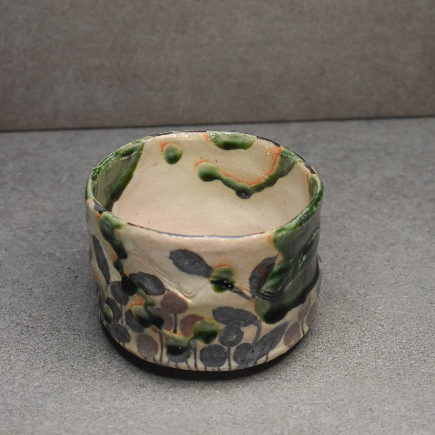Minoru Toki:  Minoyaki Oribe Flower Chawan