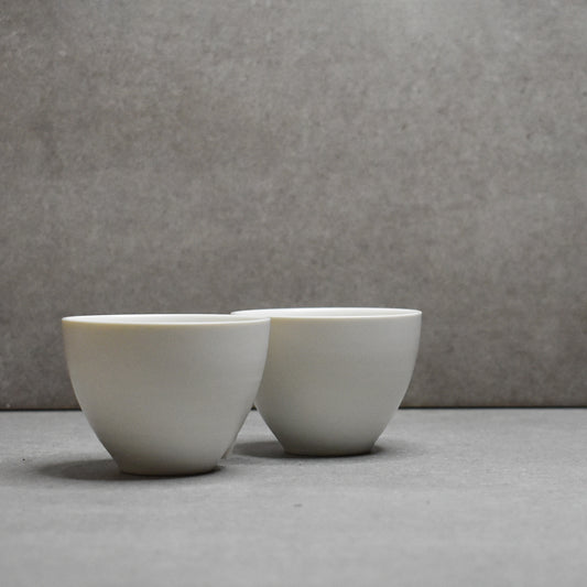Saliu: Small Porcelain Yui Shiro Cup Set