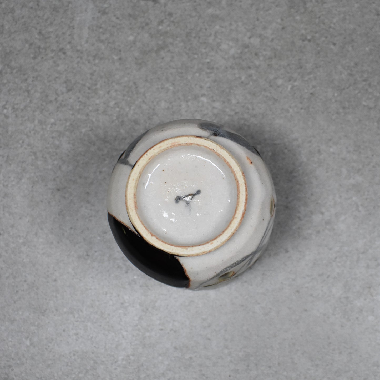 Tamayama Kiln: Oribe Tea Cup