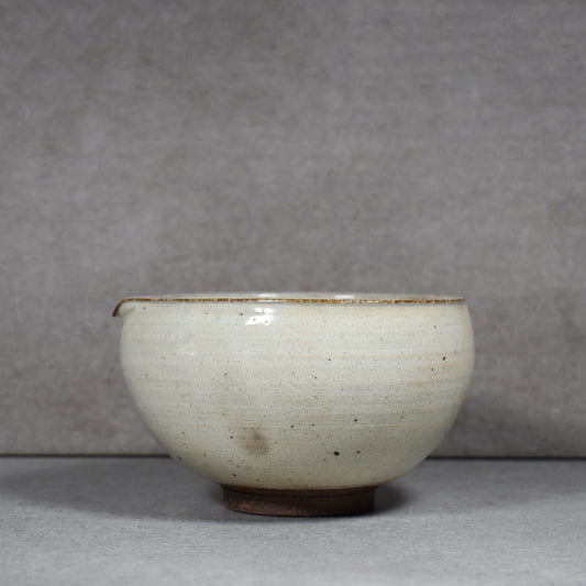 Ohmitogei: Shiro Katakuchi Chawan