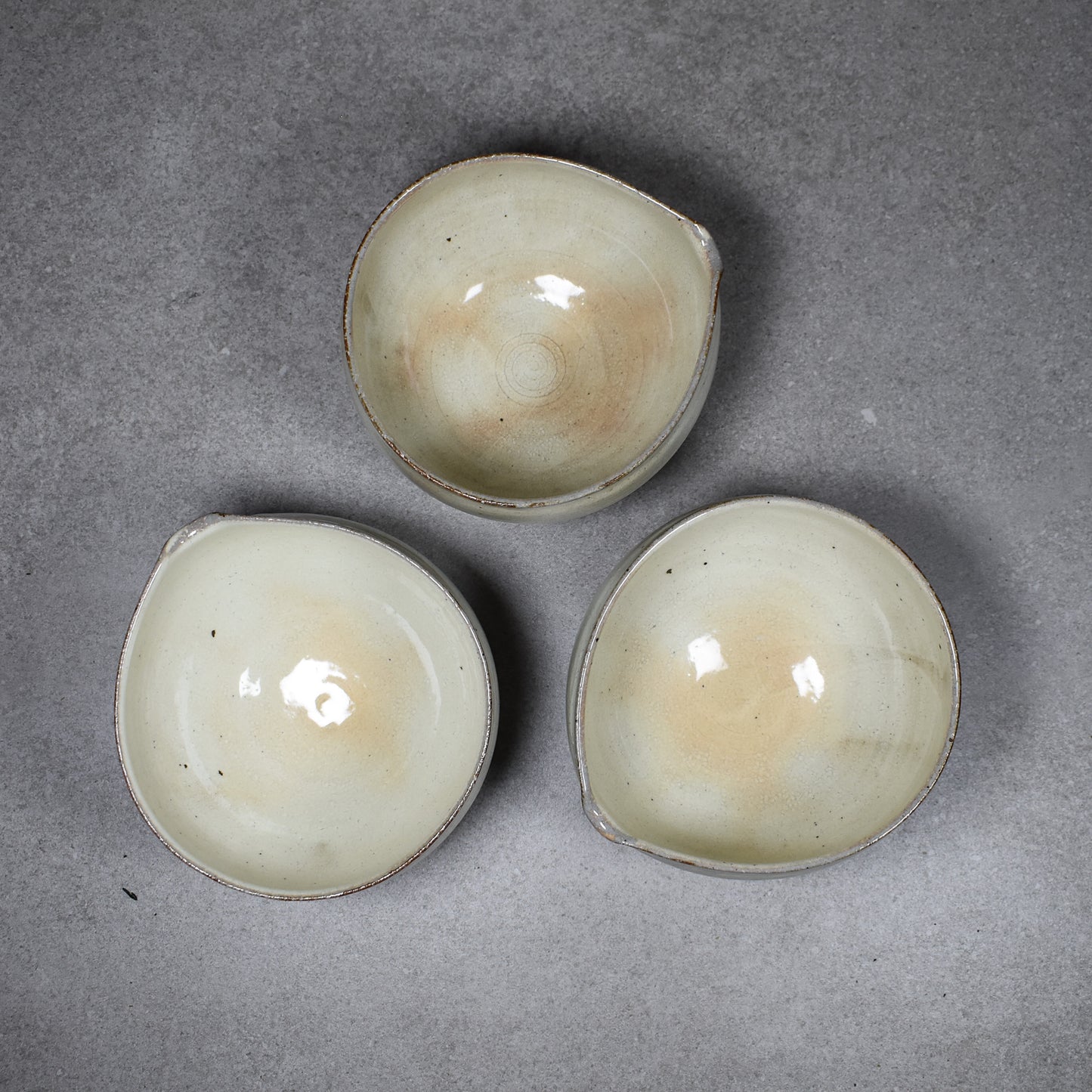 Ohmitogei: Shiro Katakuchi Chawan