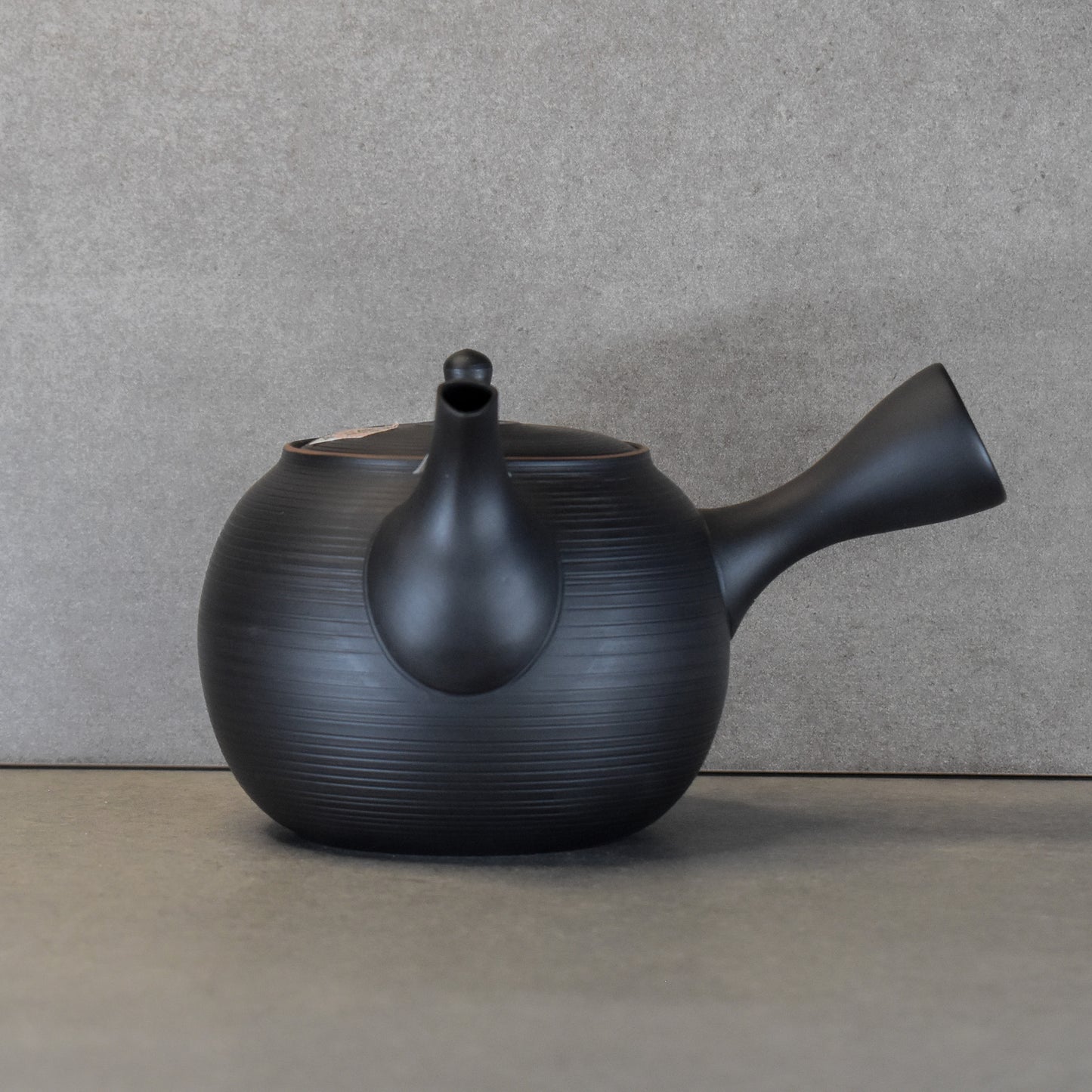 Tokoname: Large Smoked Black Kyusu by Hirotaka Umehara