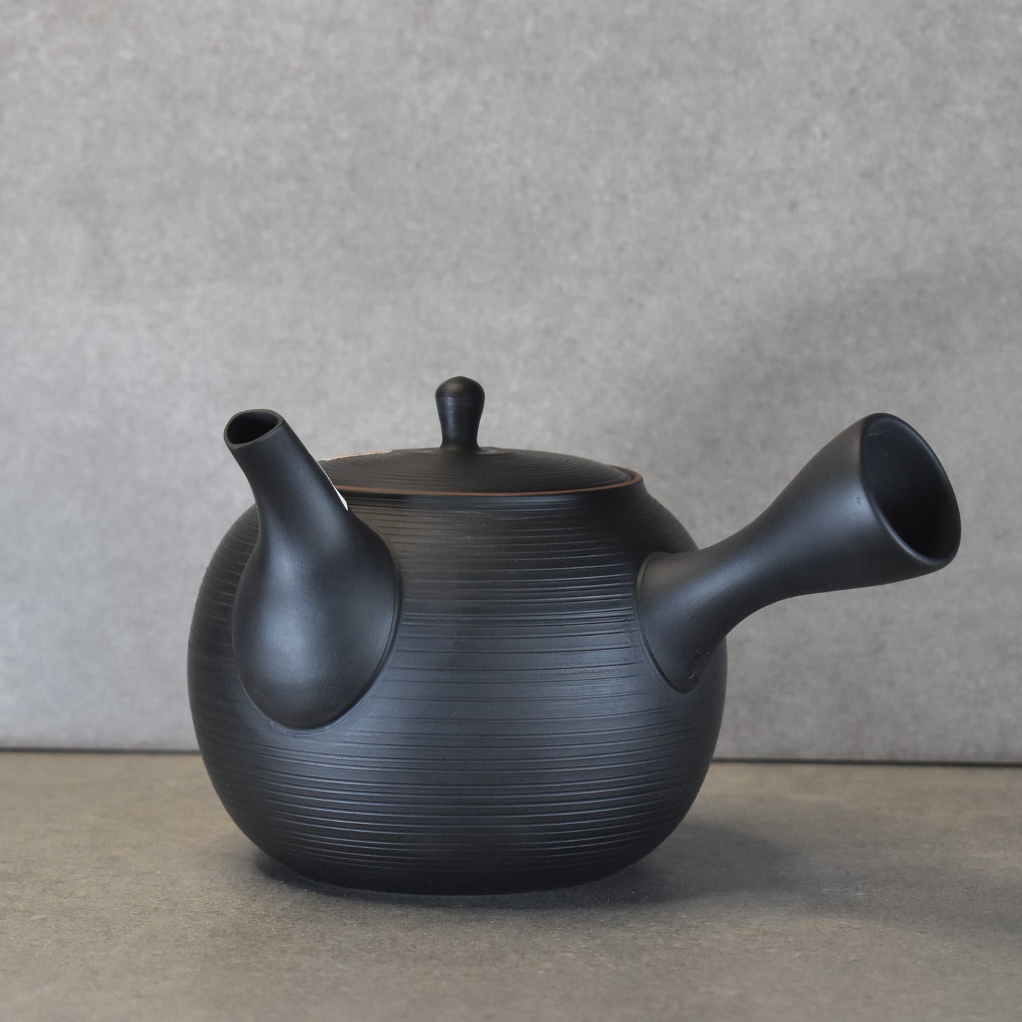 Tokoname: Large Smoked Black Kyusu by Hirotaka Umehara