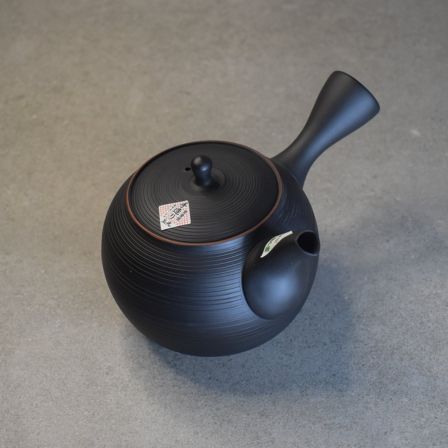 Tokoname: Large Smoked Black Kyusu by Hirotaka Umehara