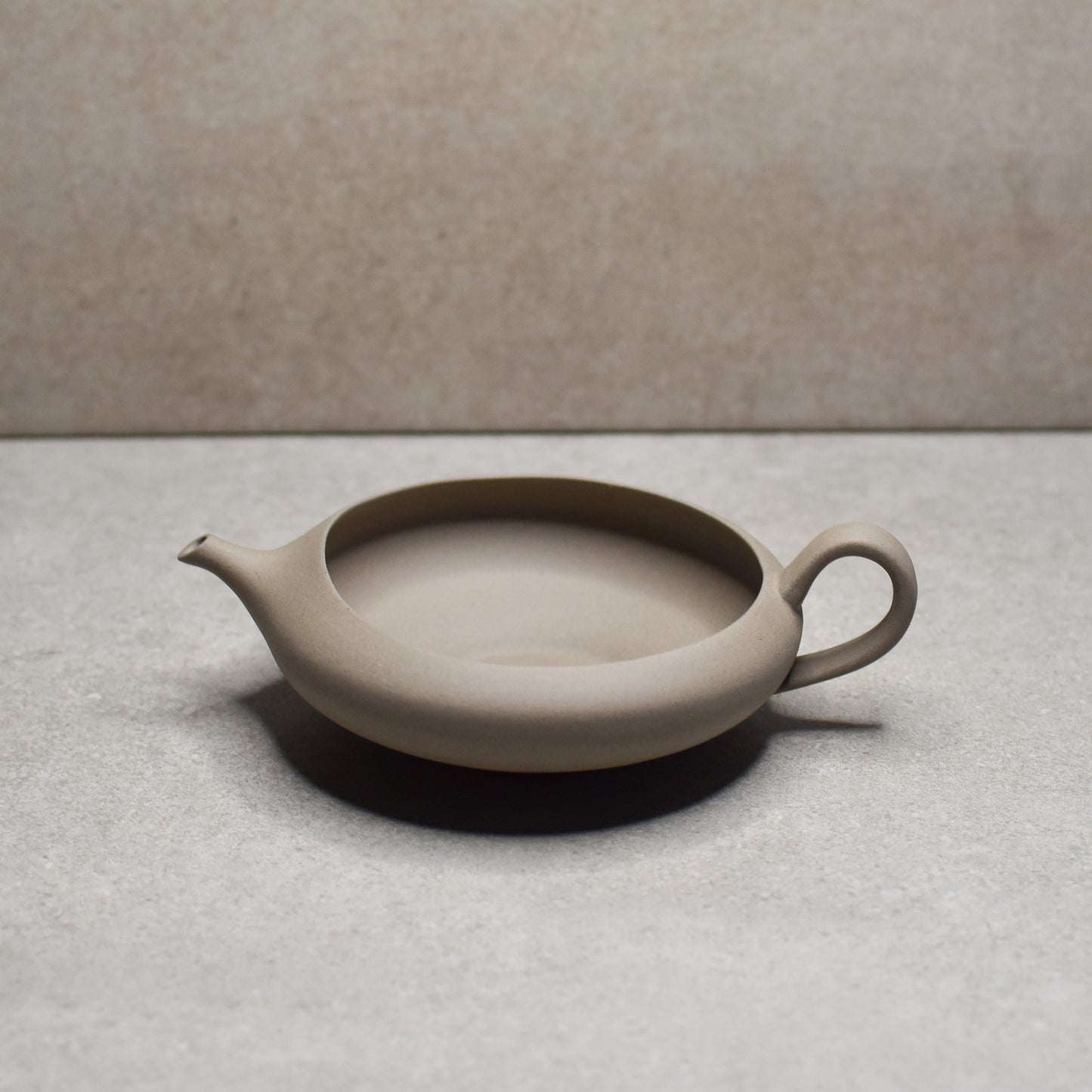 Jinsui kiln: Toki Yuzamashi (cooling jug) Shirohai