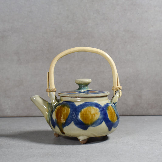 Kitagama: Yachimun Teapot by Yoneji Matsuda