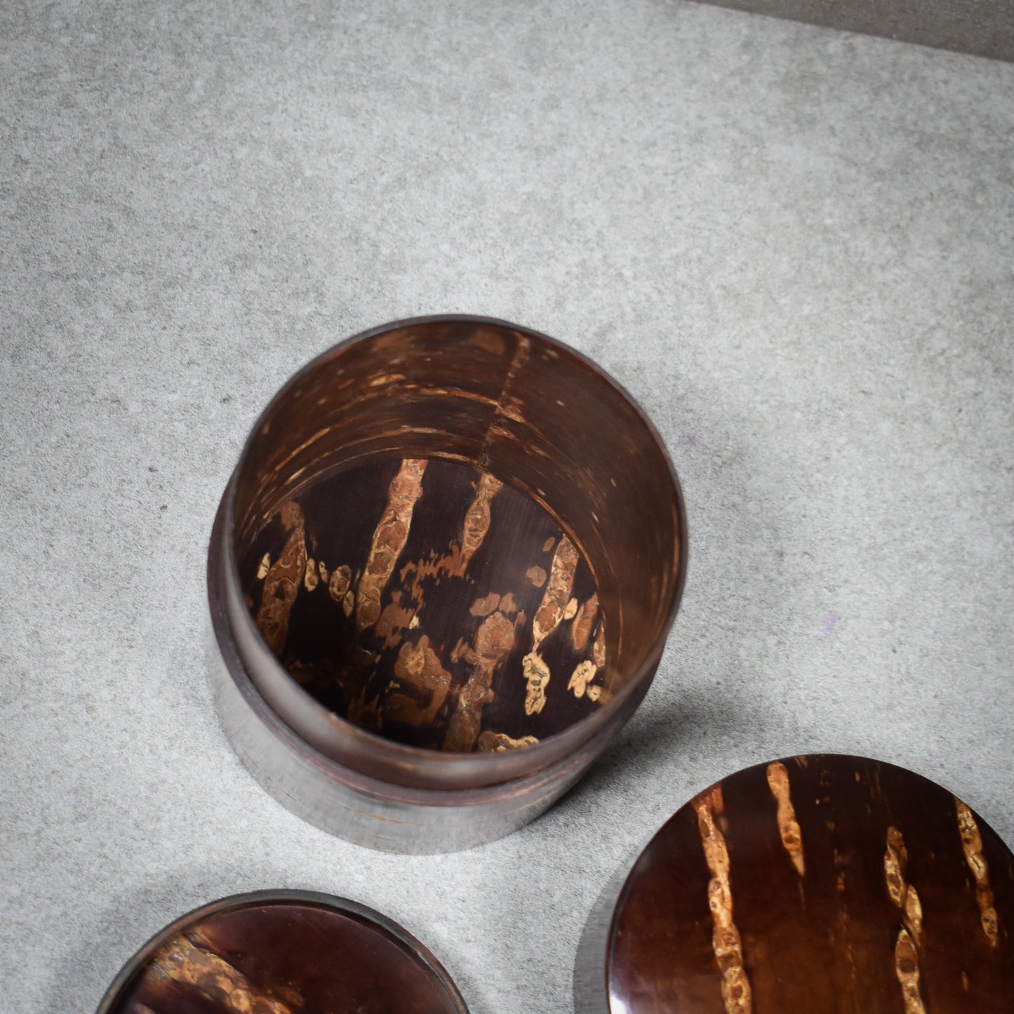 Yatsu-yanagi: Kaba-zaiku Cherry Bark Tea Caddy