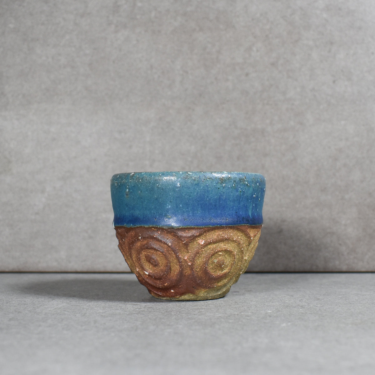 Kitagama: Yachimun Cobalt Tea Cups by Masamori Yonahara