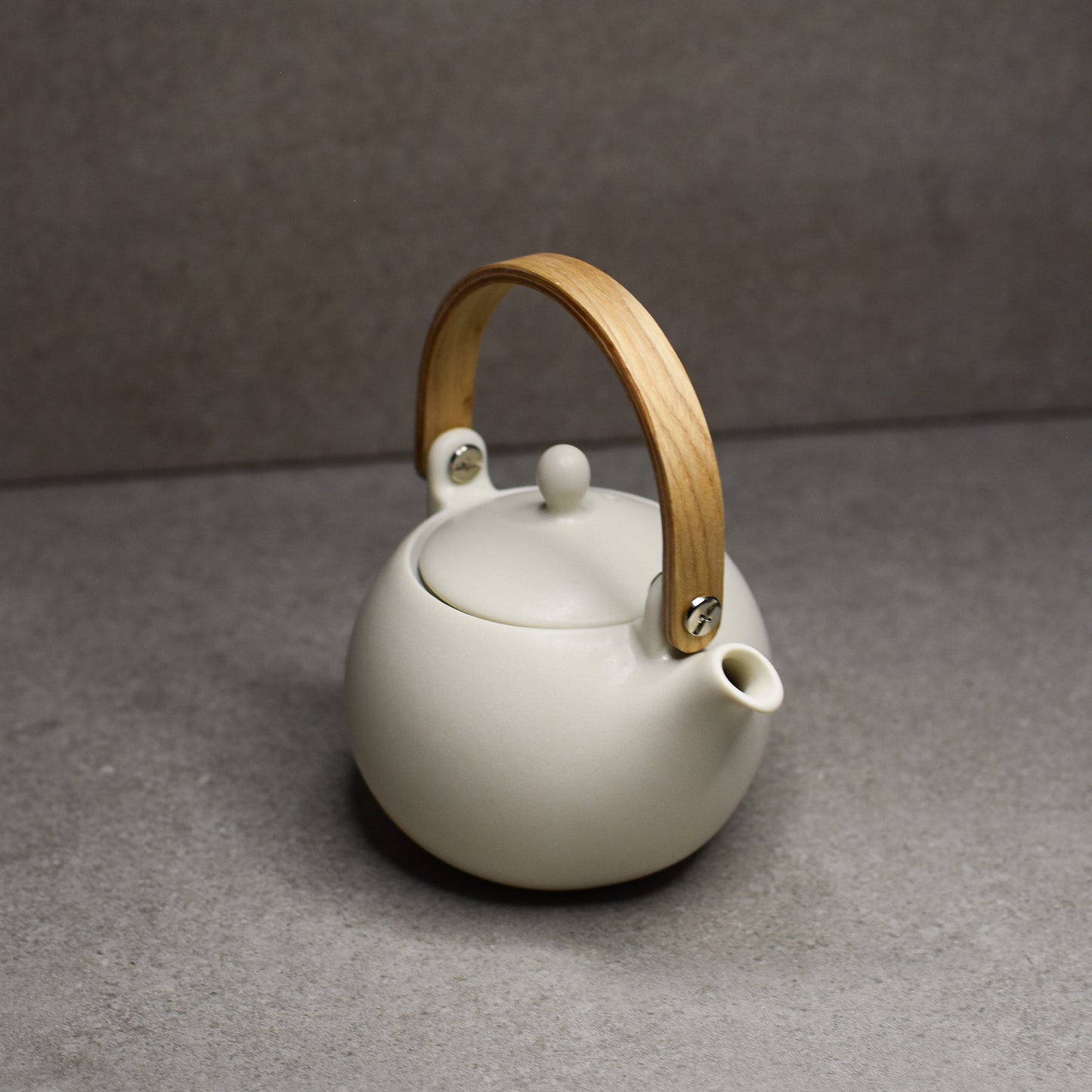 Saliu: Porcelain Yui White Dobin 330ml