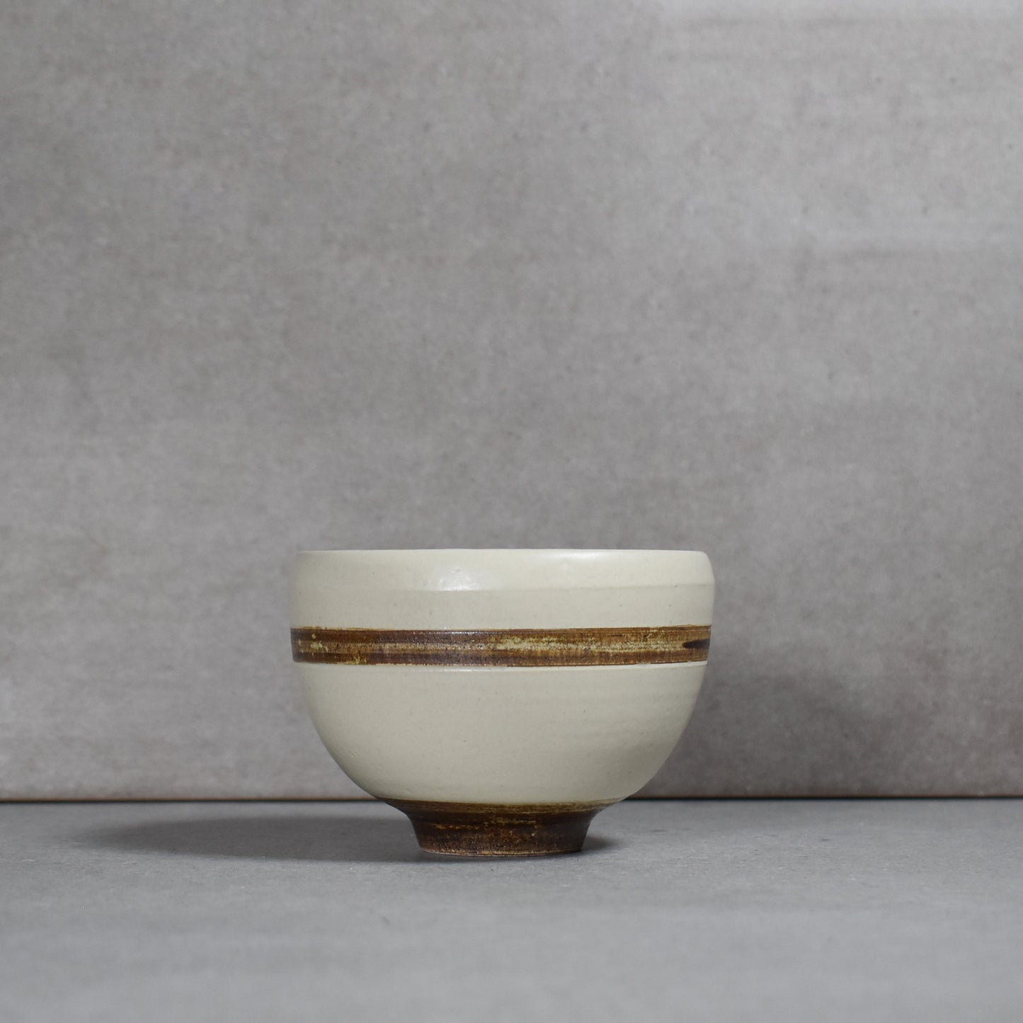 Saliu: Rust White Kofuku Chawan