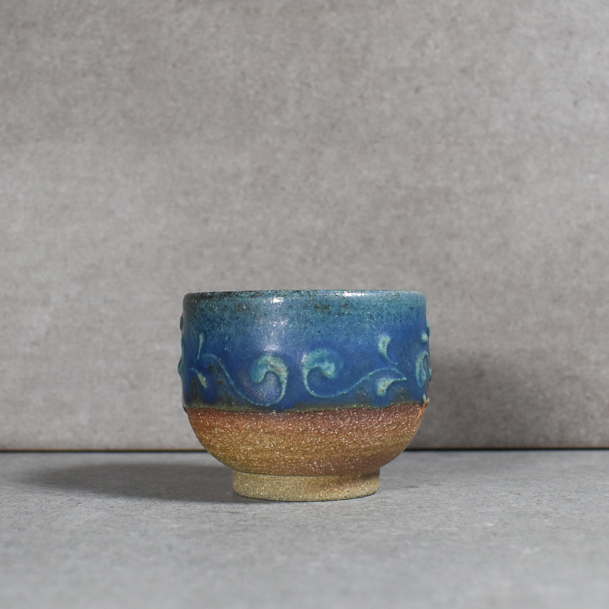 Kitagama: Yachimun Arabesque Tea Cups by Masamori Yonahara