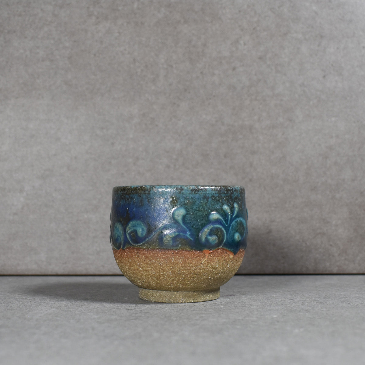 Kitagama: Yachimun Arabesque Tea Cups by Masamori Yonahara