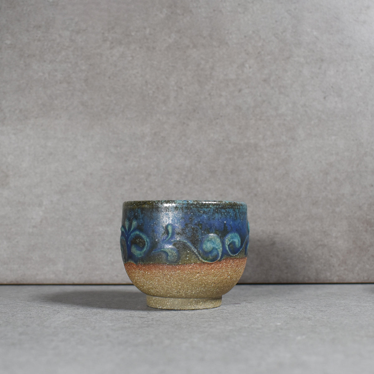 Kitagama: Yachimun Arabesque Tea Cups by Masamori Yonahara