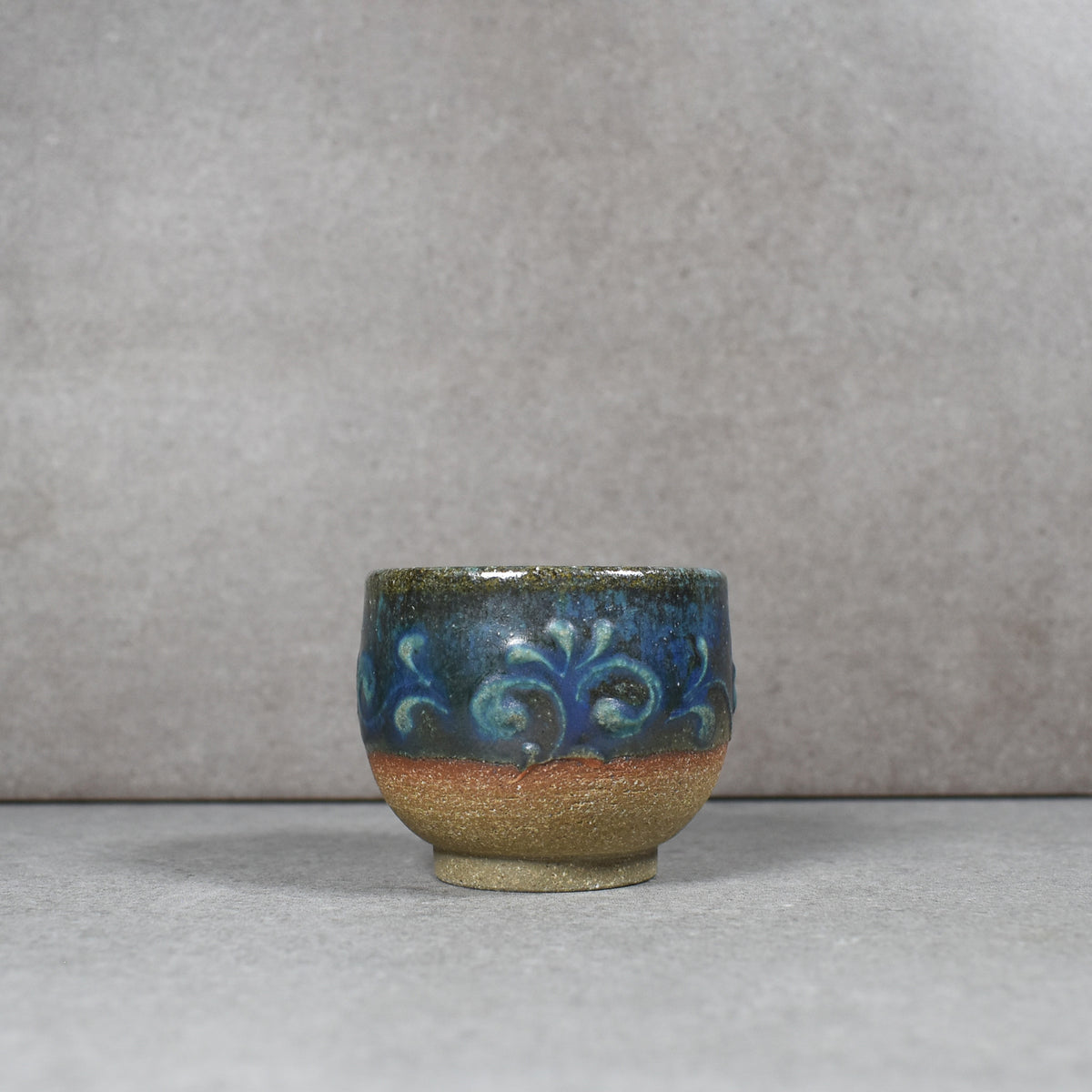 Kitagama: Yachimun Arabesque Tea Cups by Masamori Yonahara