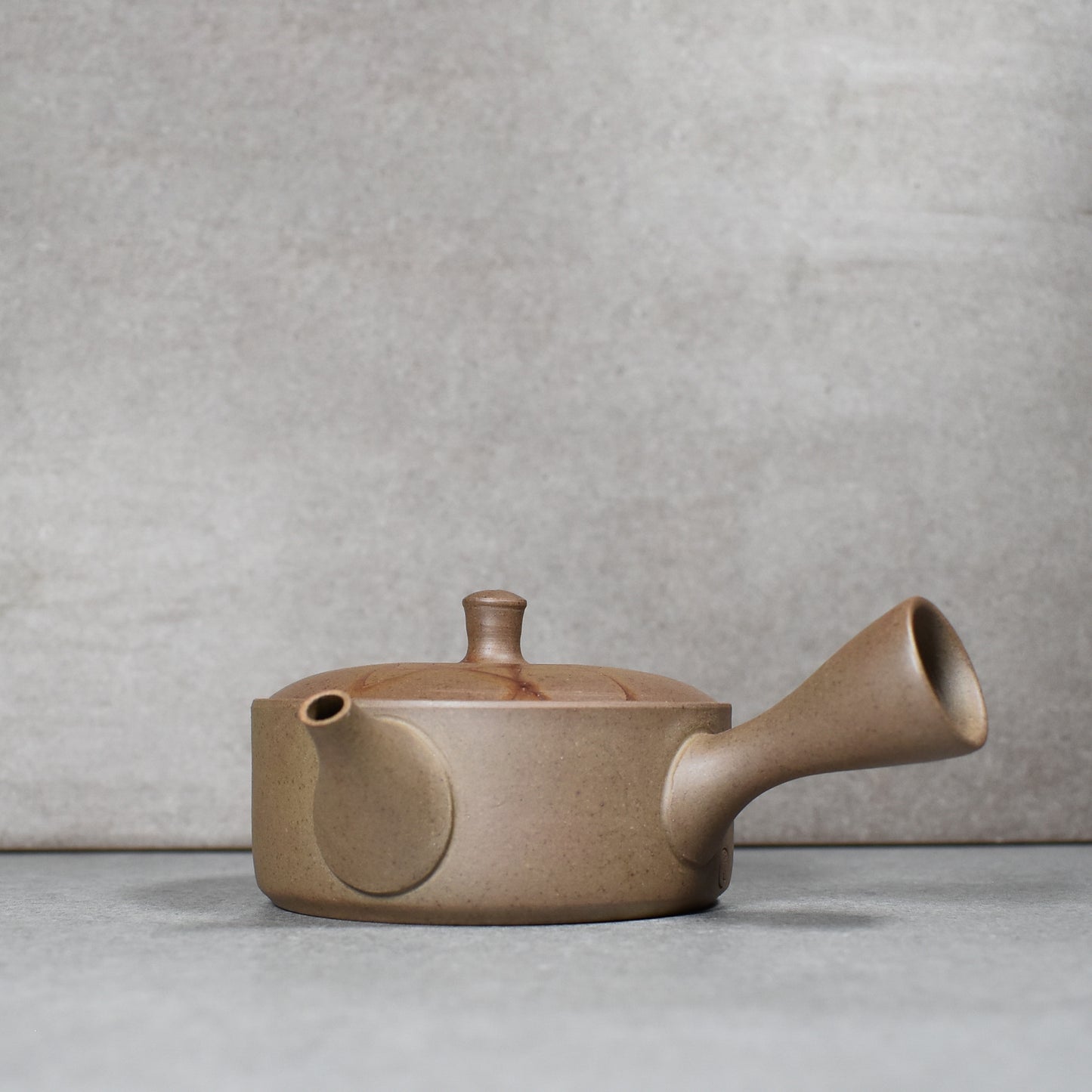 Tokoname: Mogake Seaweed Shallow Kyusu by Hirotaka Umehara