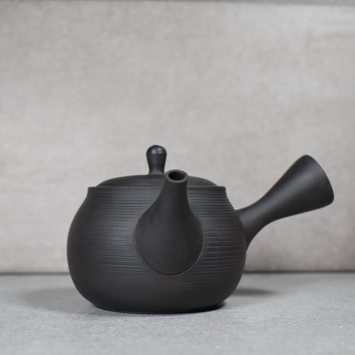 Tokoname: Small Pouch Shape Kyusu by Hirotaka Umehara