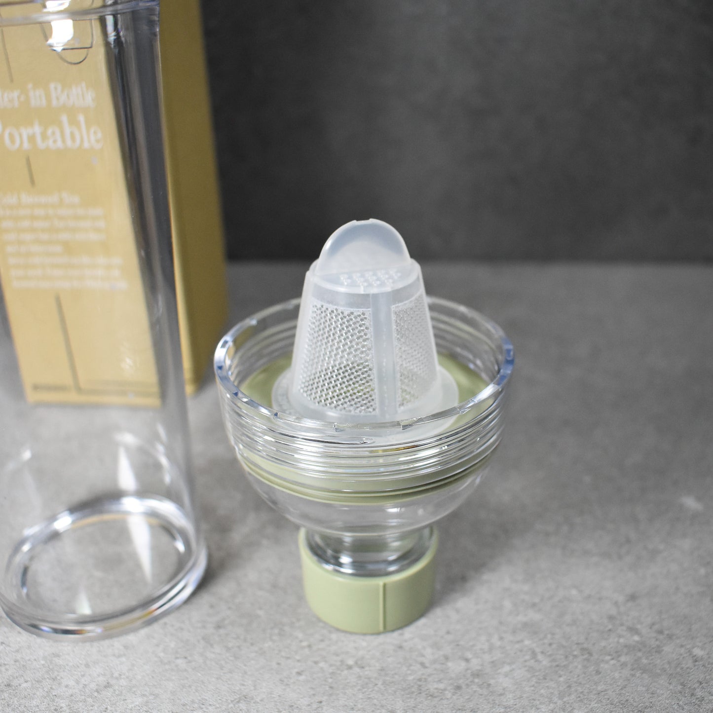 Hario: Portable Resin Filter in Bottle 400ml