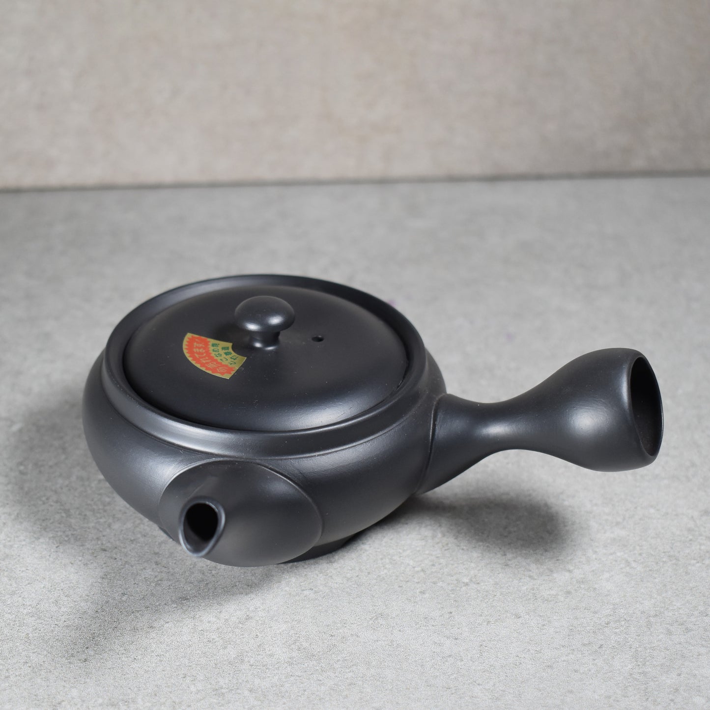 Tokohan: Black Saucer Tokoname Kyusu