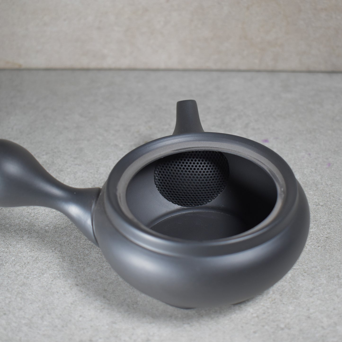 Tokohan: Black Saucer Tokoname Kyusu