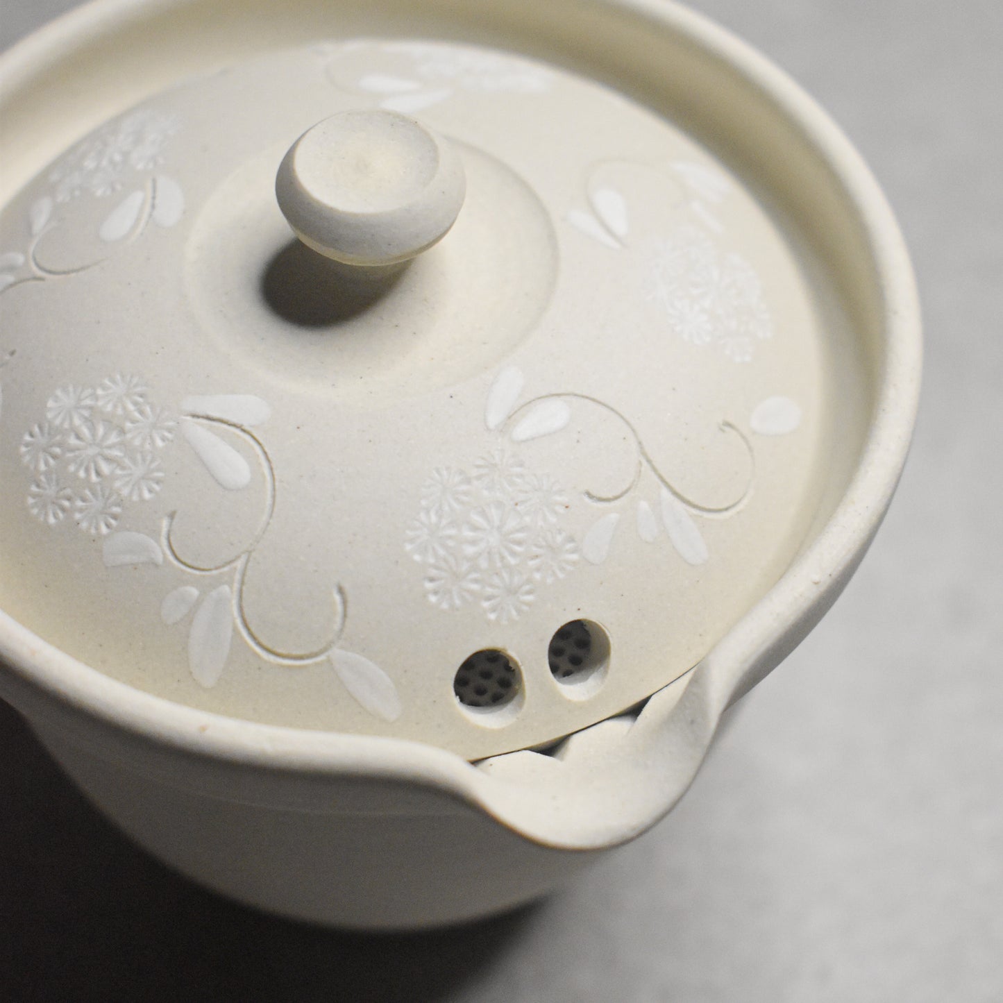 Tokoname: Flower Chaho Teapot