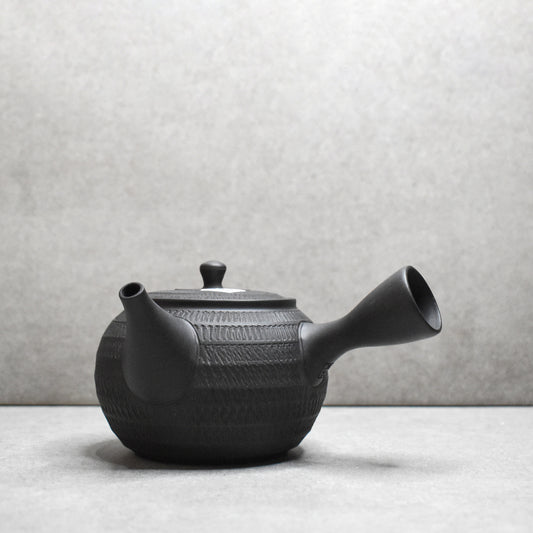 Tokoname: Black Kiln Varnished Kyusu by Hirotaka Umehara