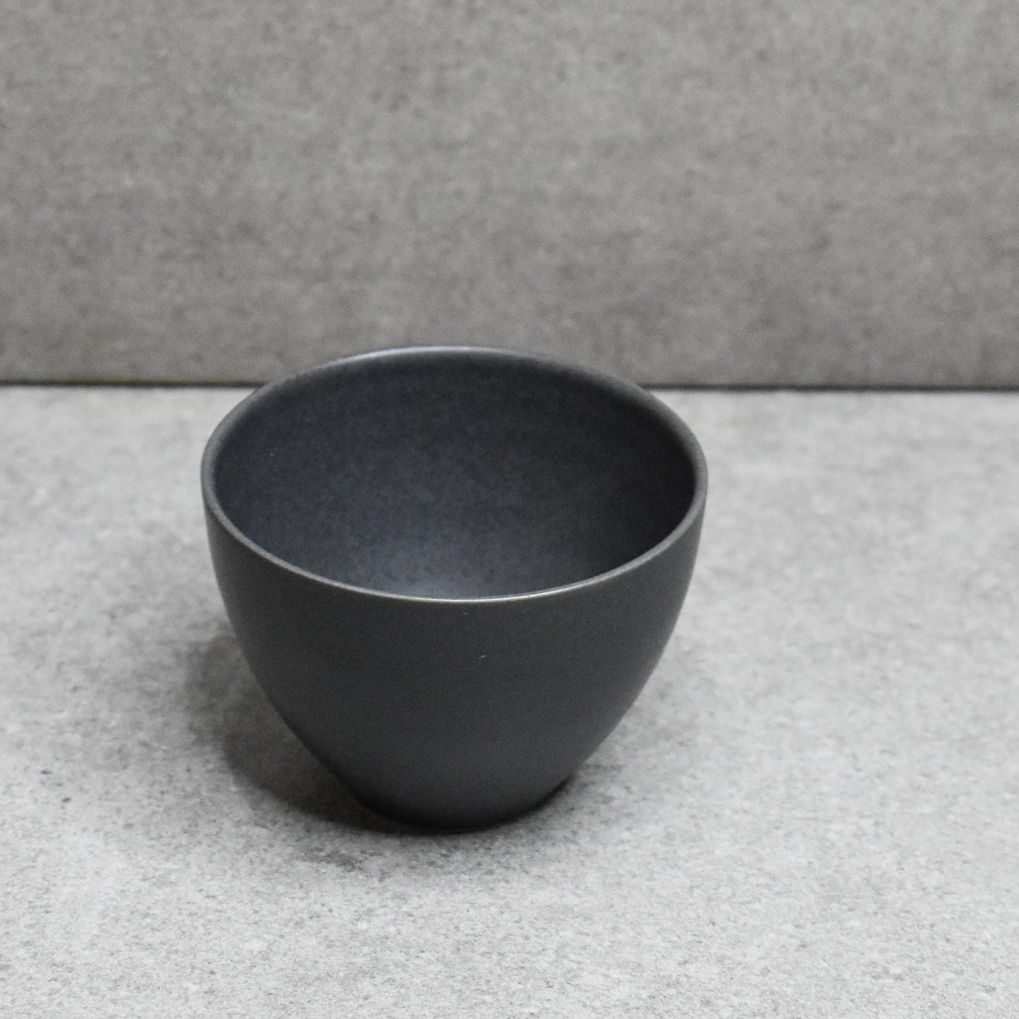 Saliu: Small Porcelain Yui Sumi Ink Cup Set