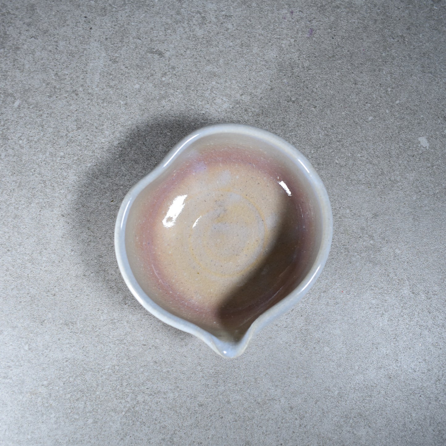 Senryuzan Hagi Pottery: Shallow Round Katakuchi