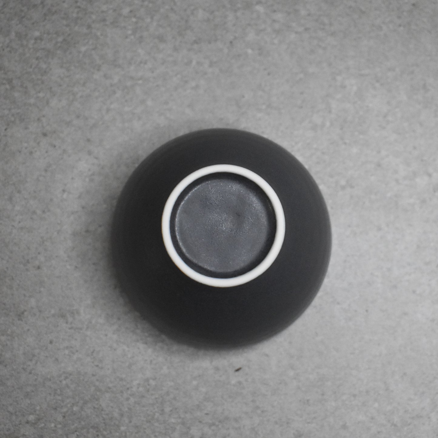 Saliu: Small Porcelain Yui Sumi Ink Cup Set