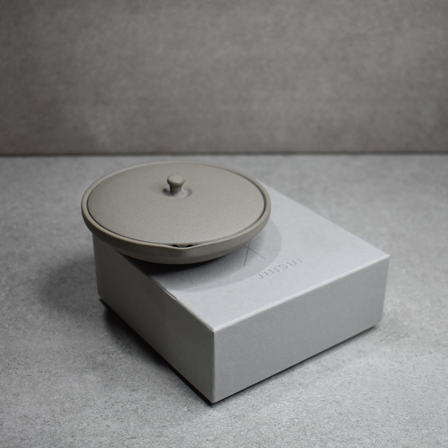 Jinsui kiln: Tuyu Shirohai Shiboridashi