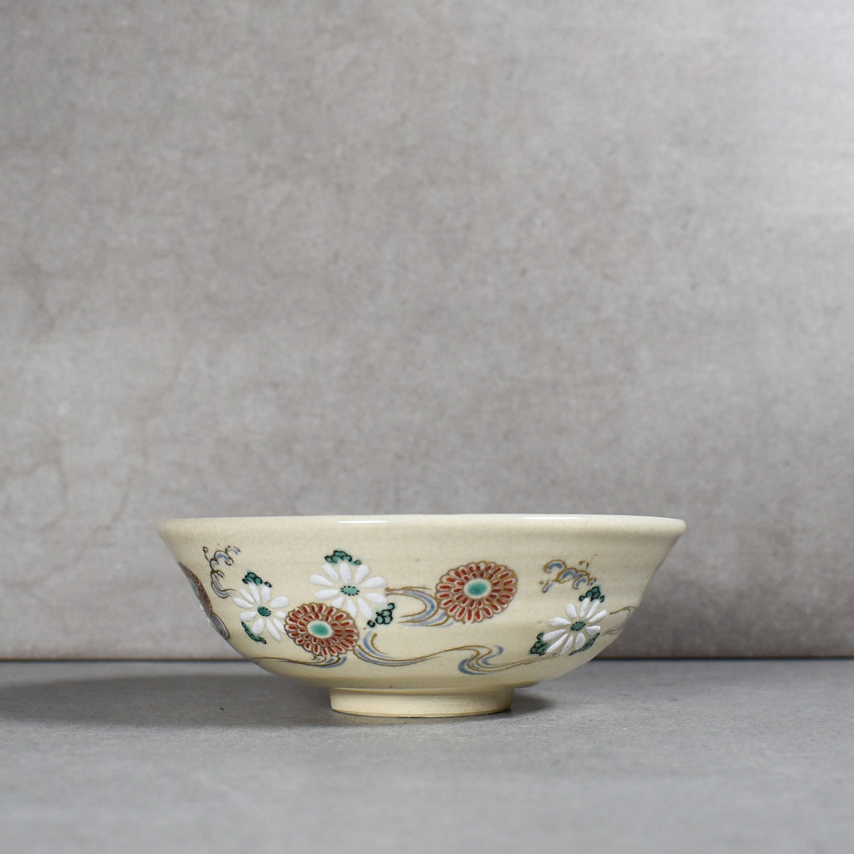 Kyo-yaki Summer Hira-gata Chrysanthemum Chawan