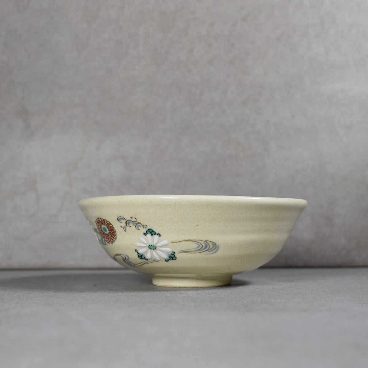 Kyo-yaki Summer Hira-gata Chrysanthemum Chawan