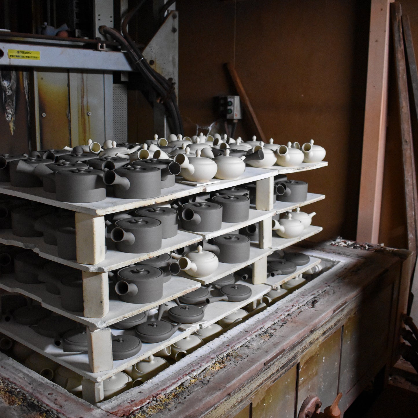 Jinsui kiln: Tuyu Shirohai Shiboridashi